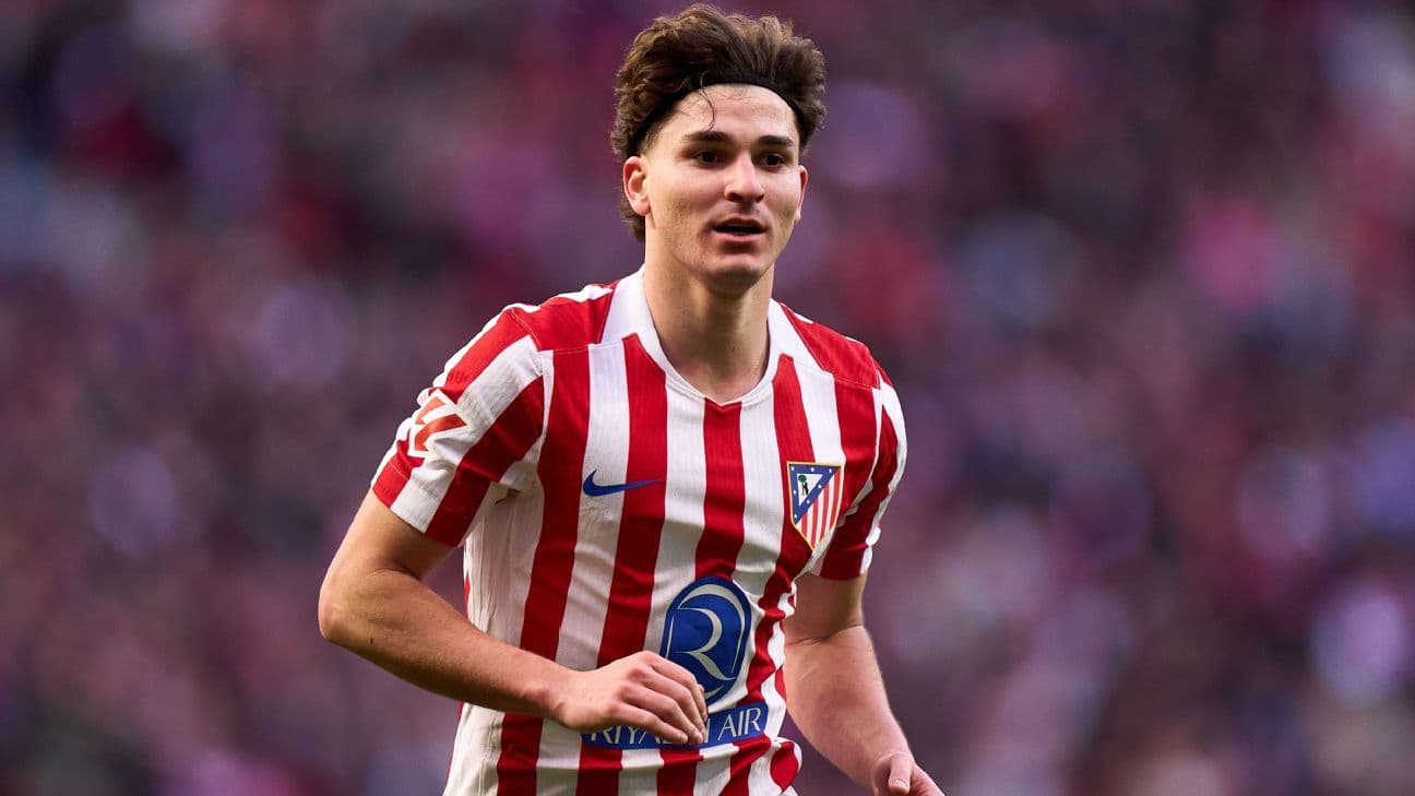 Atlético Madrid CEO refuses to transfer Julián Álvarez, threatens FIFA complaint against Barcelona